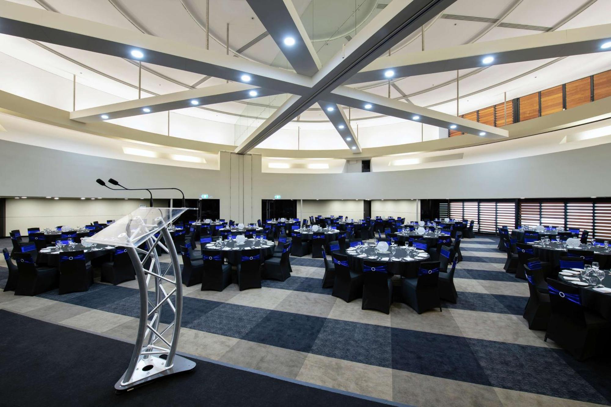 Doubletree By Hilton Esplanade Darwin Hotel Exterior foto