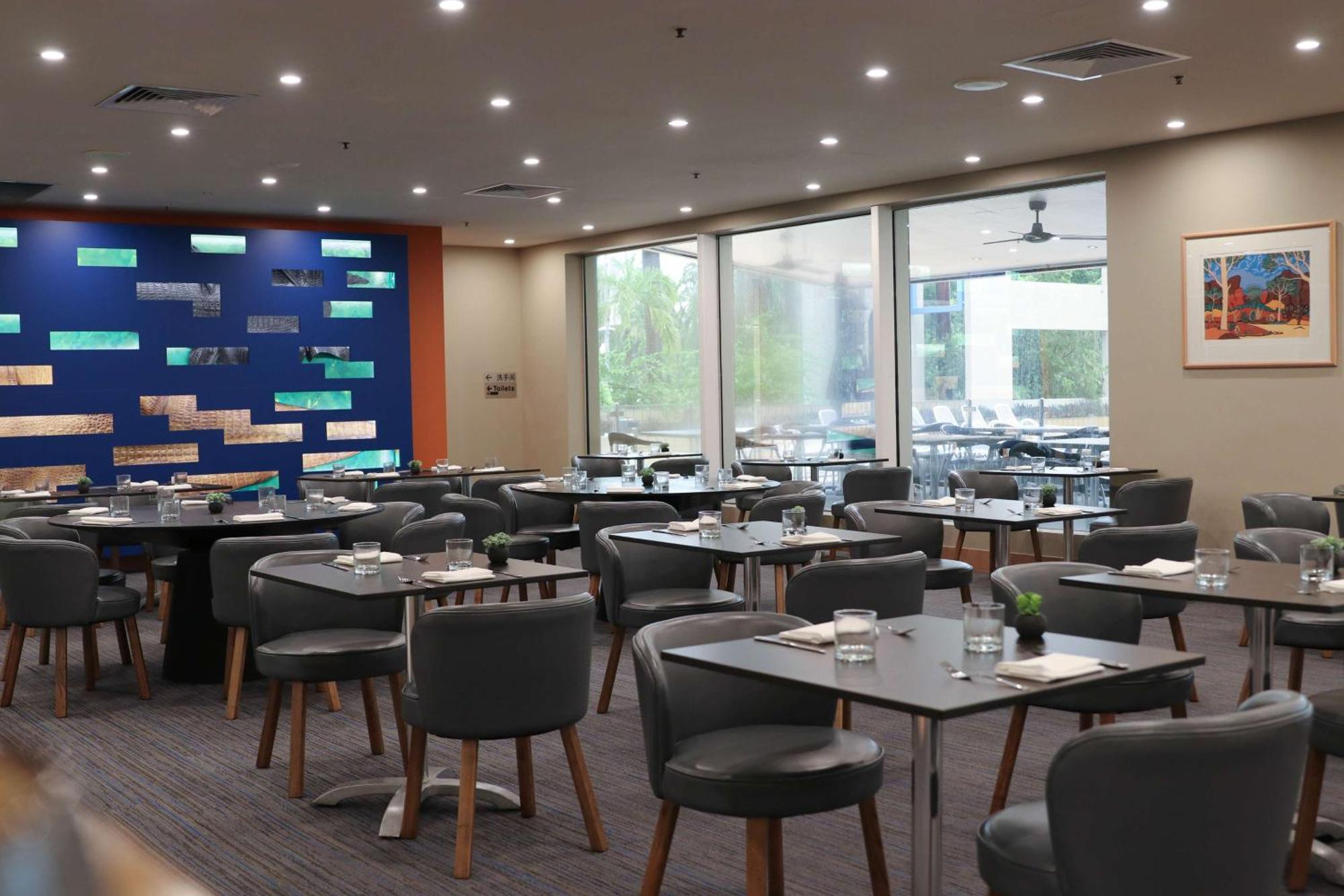 Doubletree By Hilton Esplanade Darwin Hotel Exterior foto