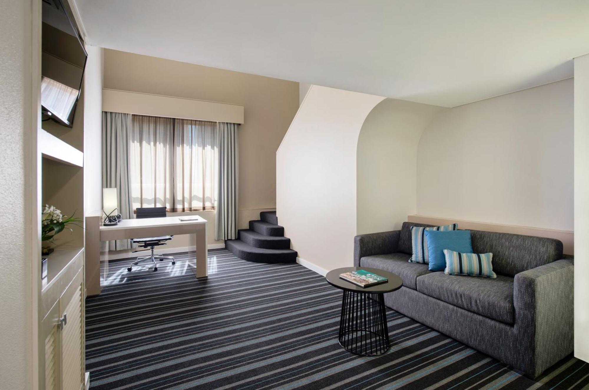 Doubletree By Hilton Esplanade Darwin Hotel Exterior foto