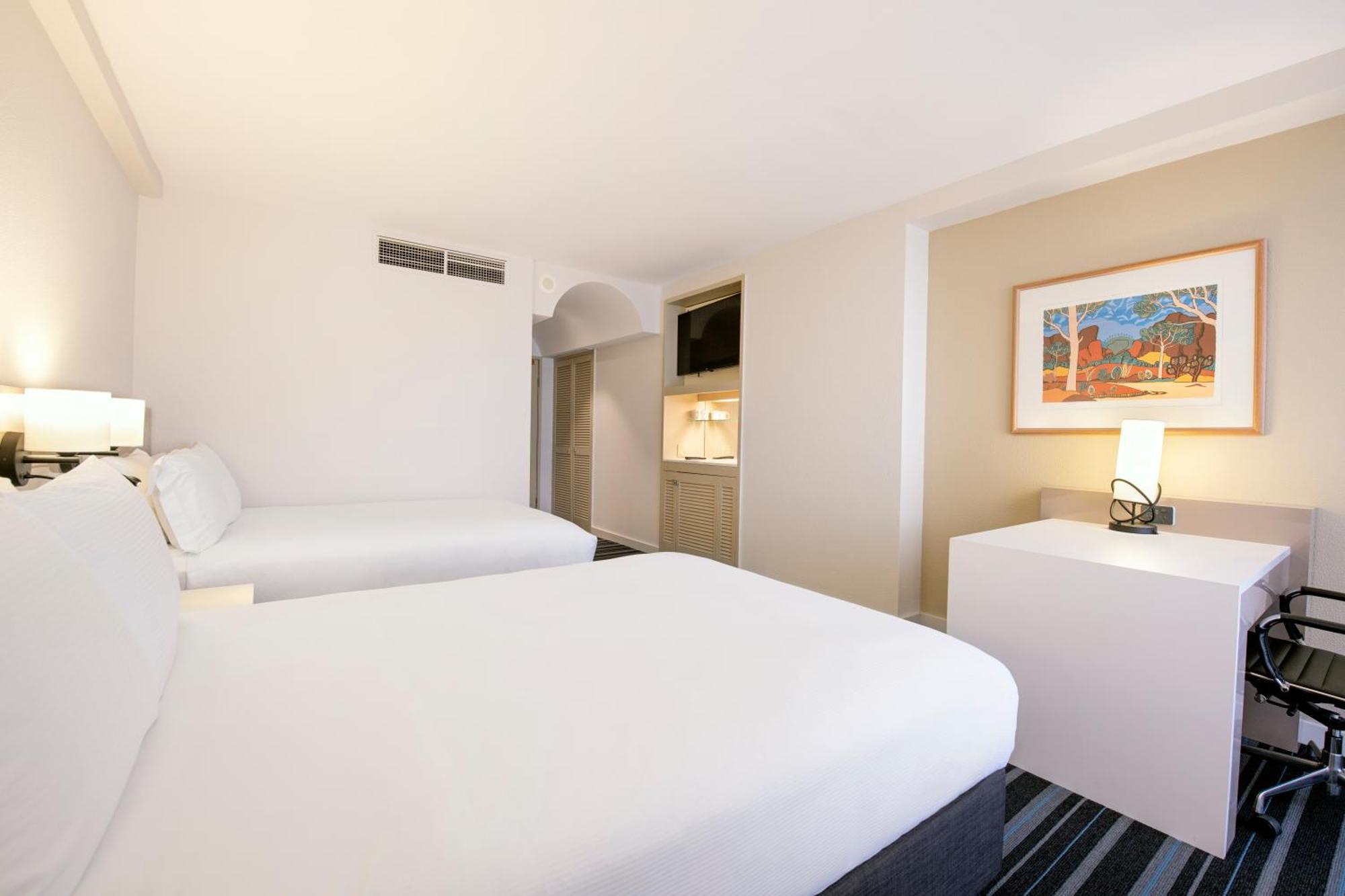 Doubletree By Hilton Esplanade Darwin Hotel Exterior foto