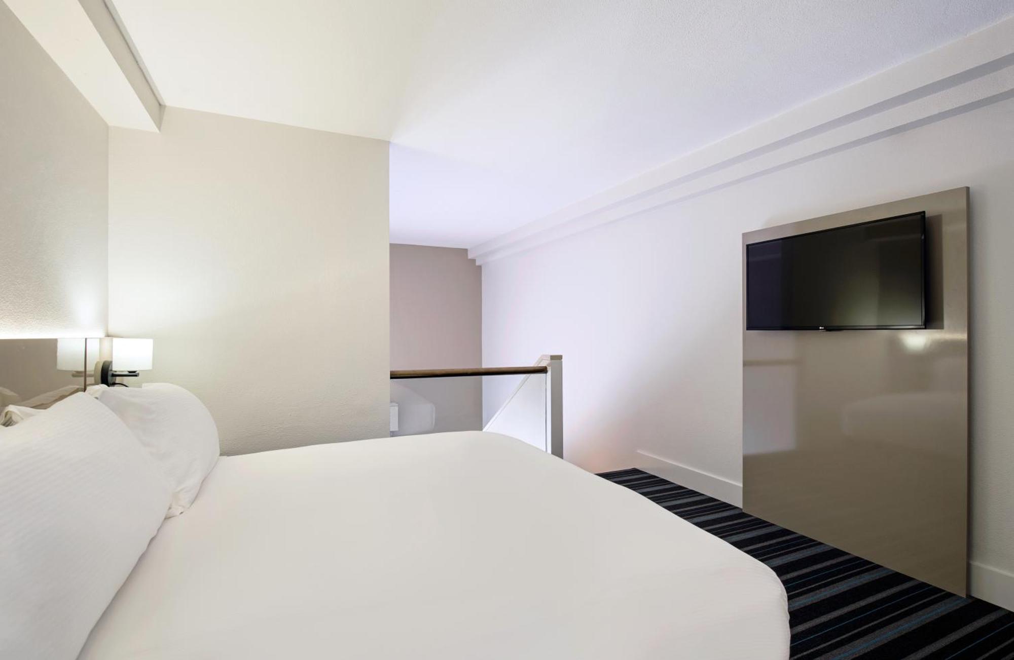 Doubletree By Hilton Esplanade Darwin Hotel Exterior foto