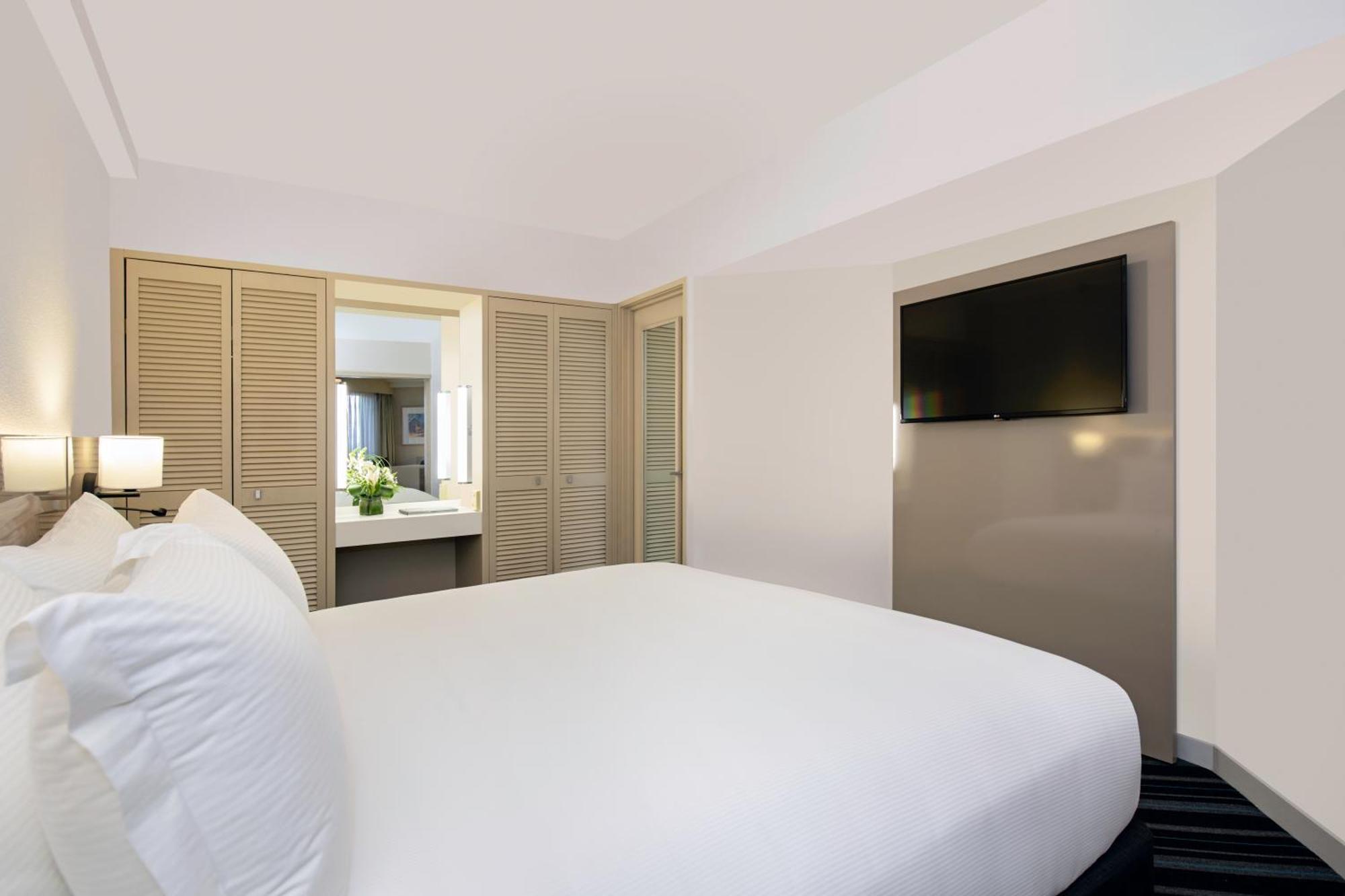 Doubletree By Hilton Esplanade Darwin Hotel Exterior foto