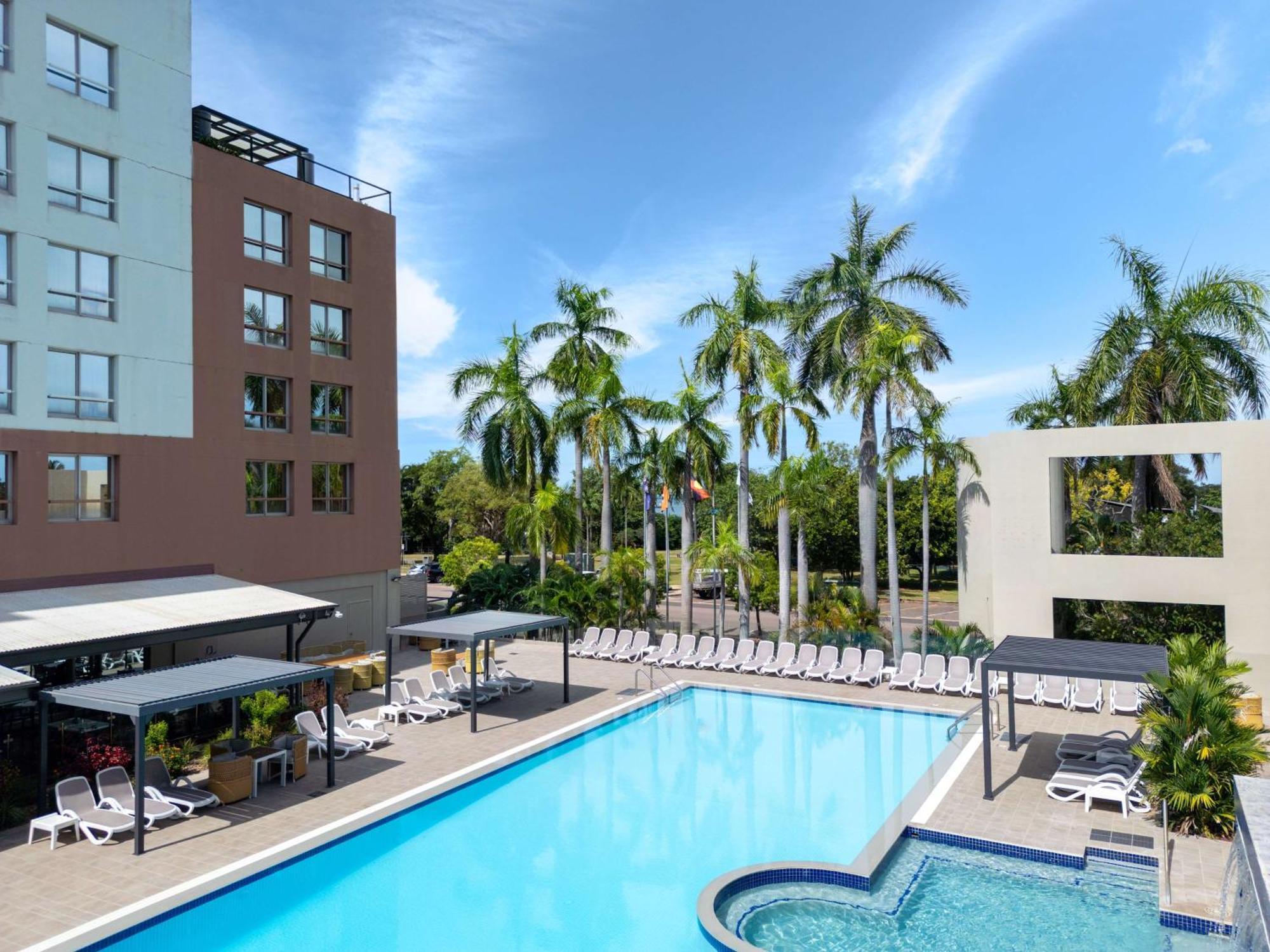 Doubletree By Hilton Esplanade Darwin Hotel Exterior foto