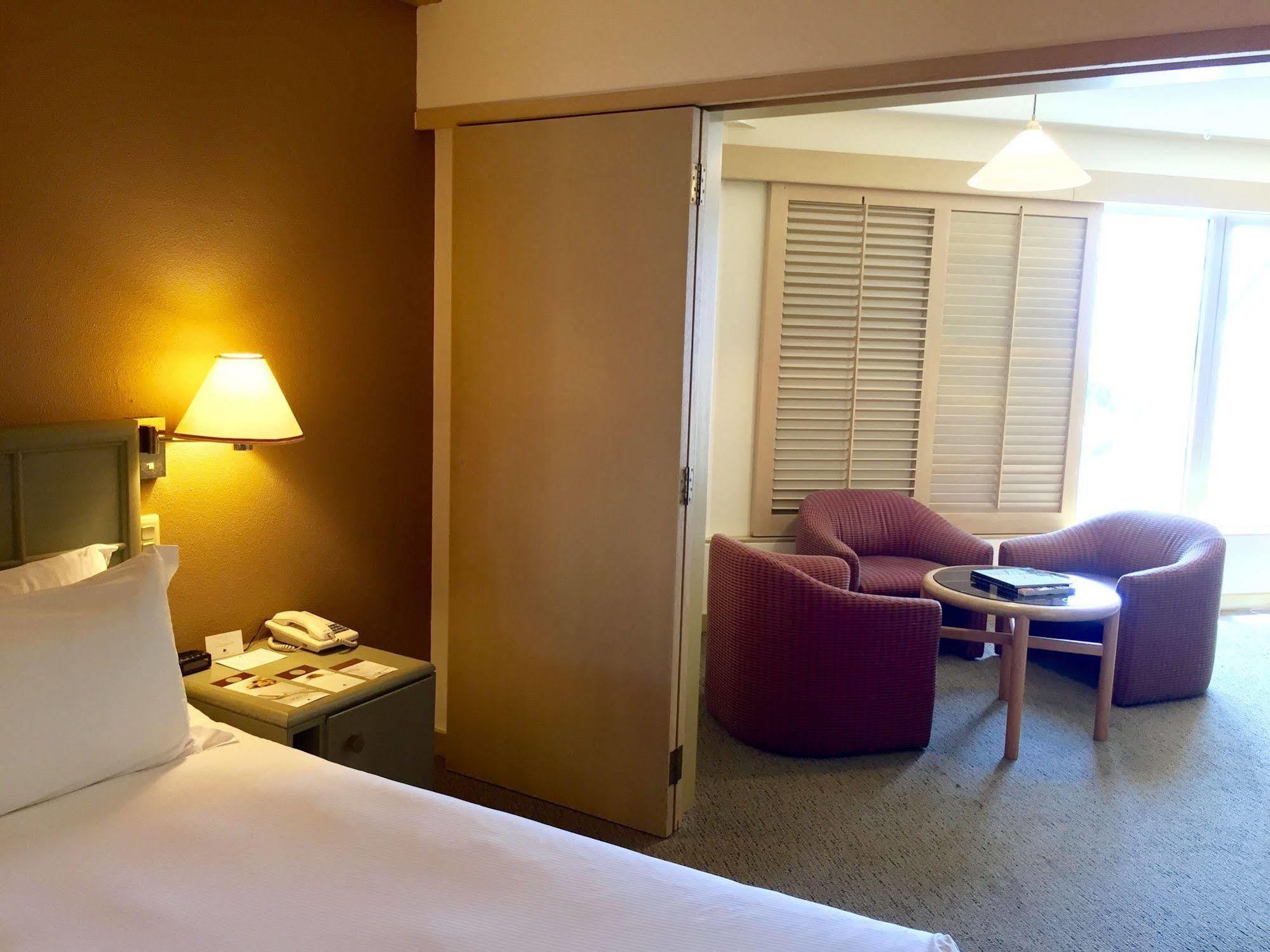 Doubletree By Hilton Esplanade Darwin Hotel Exterior foto